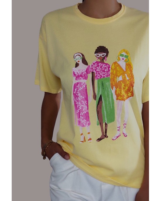 Κίτρινο T-Shirt με Καλλιτεχνική Στάμπα Γυναίκας και Στρας Λεπτομέρειες-232